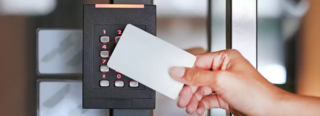 Benefits of Card Lock Readers for Properties in Jacques-Cartier, QC
