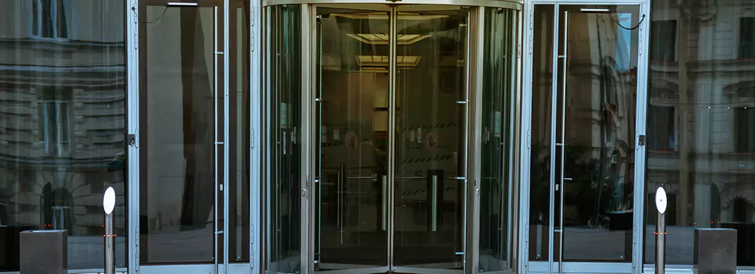 Commercial Automatic Glass Door Repair and Maintenance in Jacques-Cartier, QC