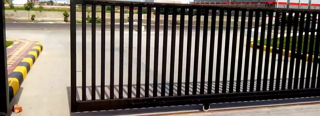 Commercial Automatic Sliding Repair and Maintenance in Jacques-Cartier, QC