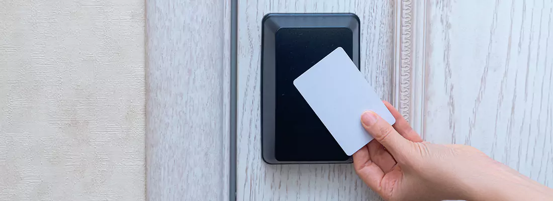 Custom Keycard Access System Configuration for Businesses in Jacques-Cartier, QC