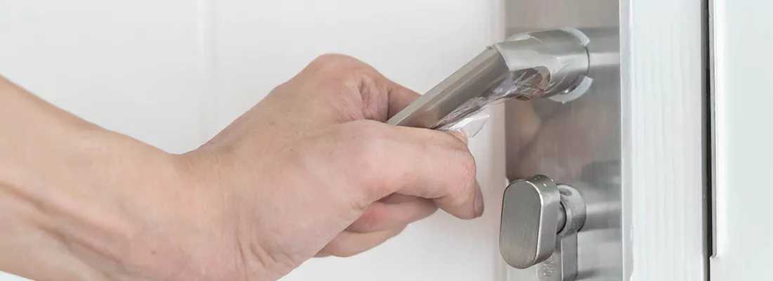 Expert Garage Door Opener Repair and Installation in Jacques-Cartier, QC