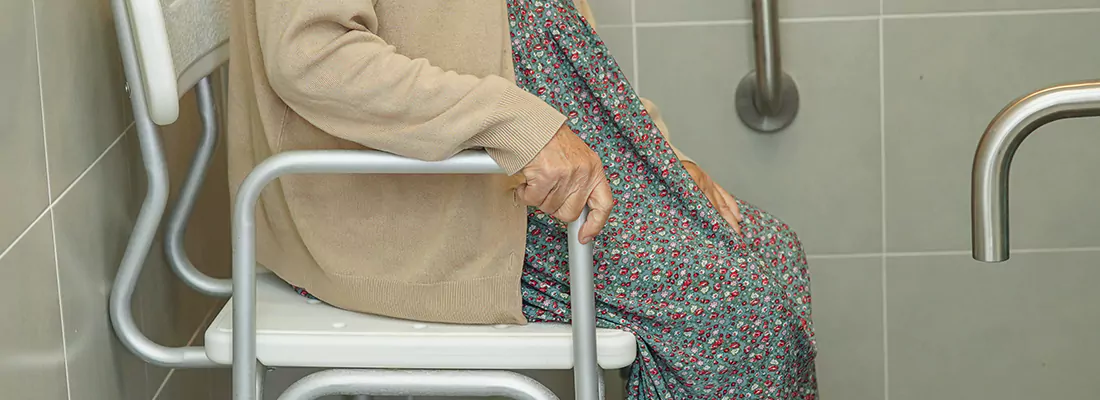 Handicap Toilet Repairs and Maintenance in Jacques-Cartier, QC
