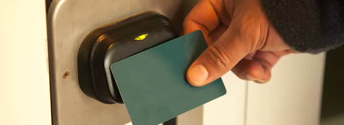 How Card Lock Readers Enhance Security in Jacques-Cartier, QC?