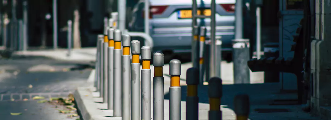Safe and Convenient Retractable Barrier Column Systems for Properties in Jacques-Cartier, QC