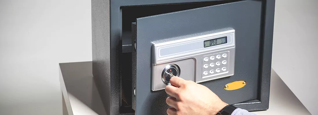 Safe Opening Repair in Jacques-Cartier